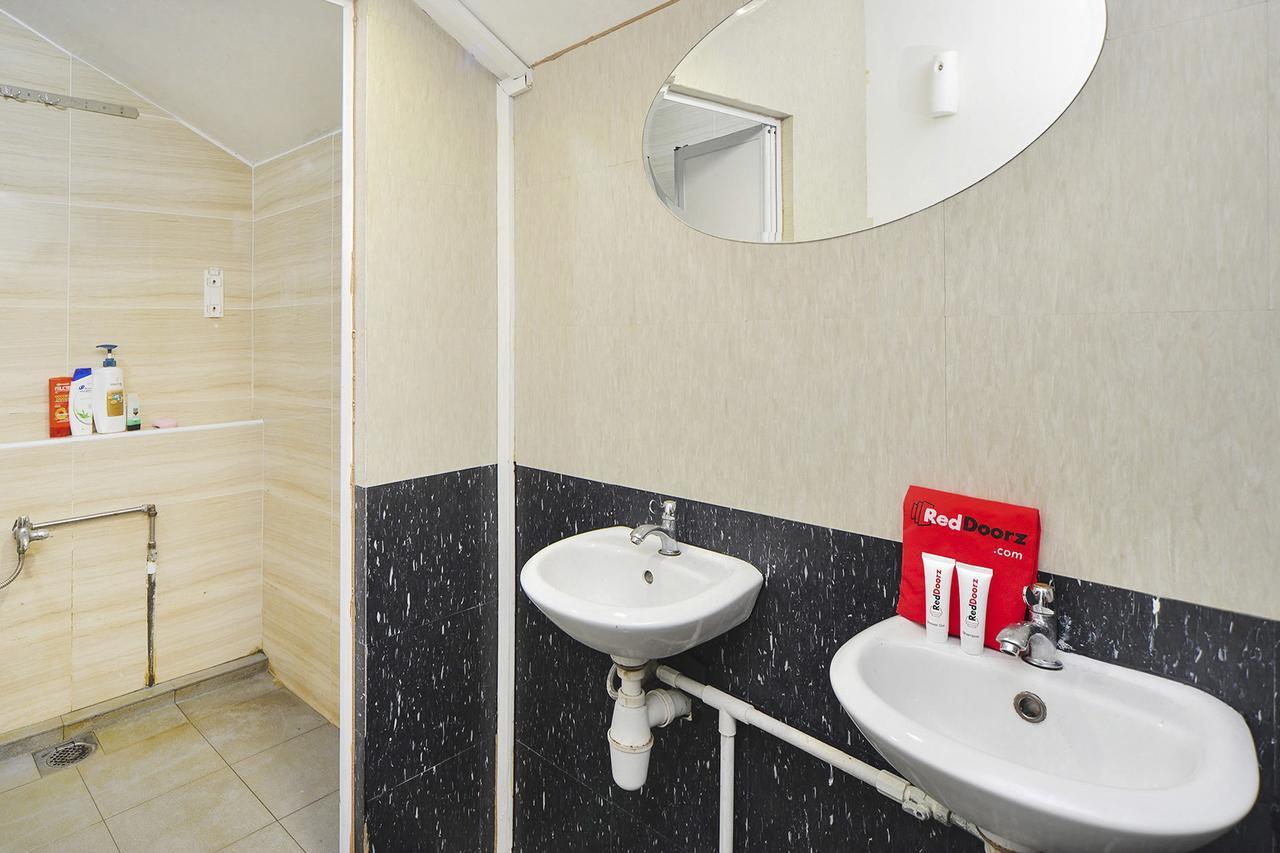 Hostel Reddoorz Near Club Street Singapore