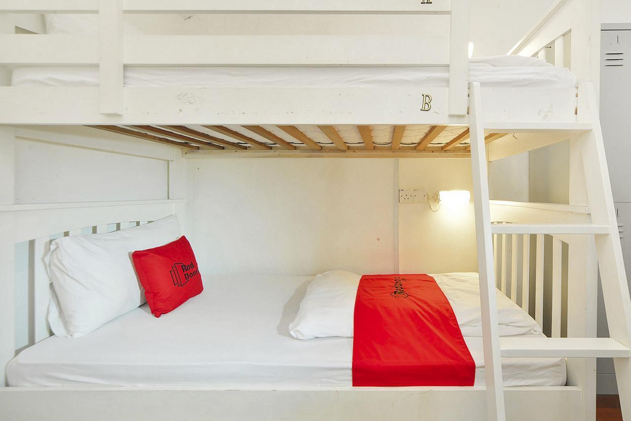 Hostel Reddoorz Near Club Street Singapore