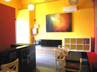 Asrama Moni Gallery Singapura