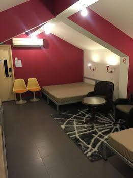 Campbell Hostel *