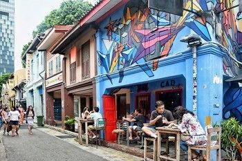 Five Stones Hostel *