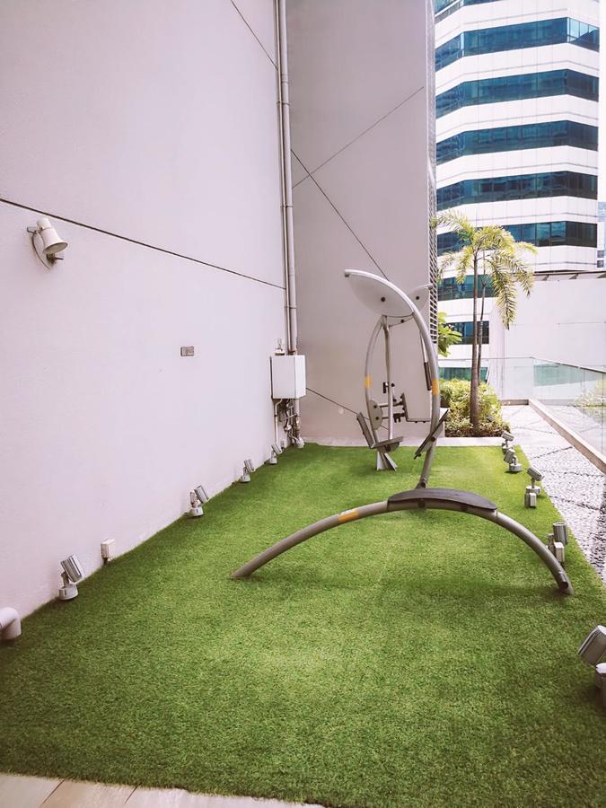 City Balcony With Marina Bay View Apartment