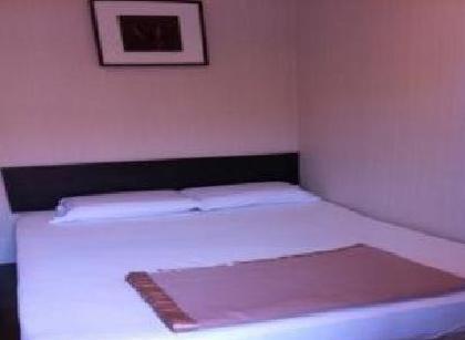 Amrise Hotel