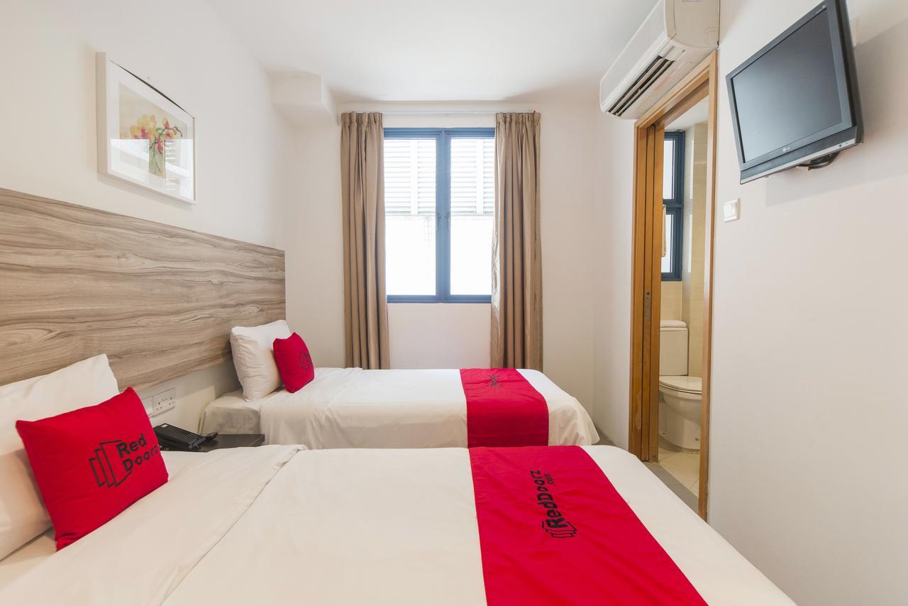Hotel Reddoorz Plus @ Victoria Street
