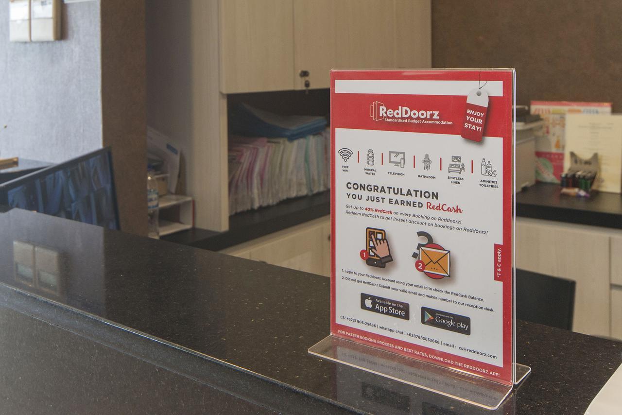 Hotel Reddoorz Plus @ Victoria Street Singapore