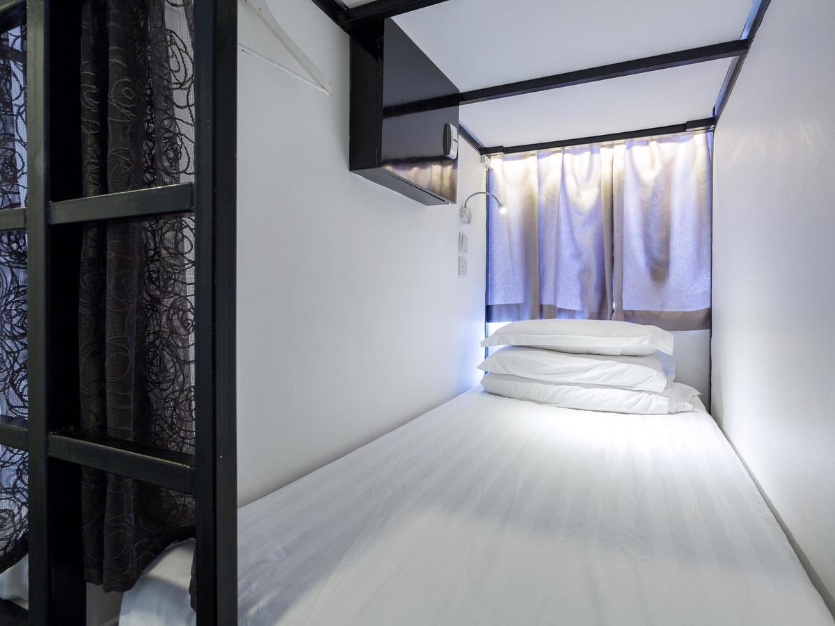 Capsule hotel Abc Premium *