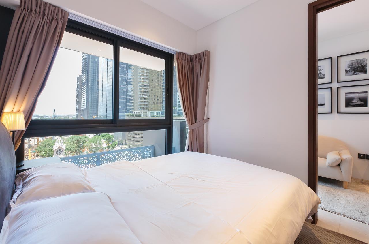 City Balcony With Marina Bay View Apartment Singapore