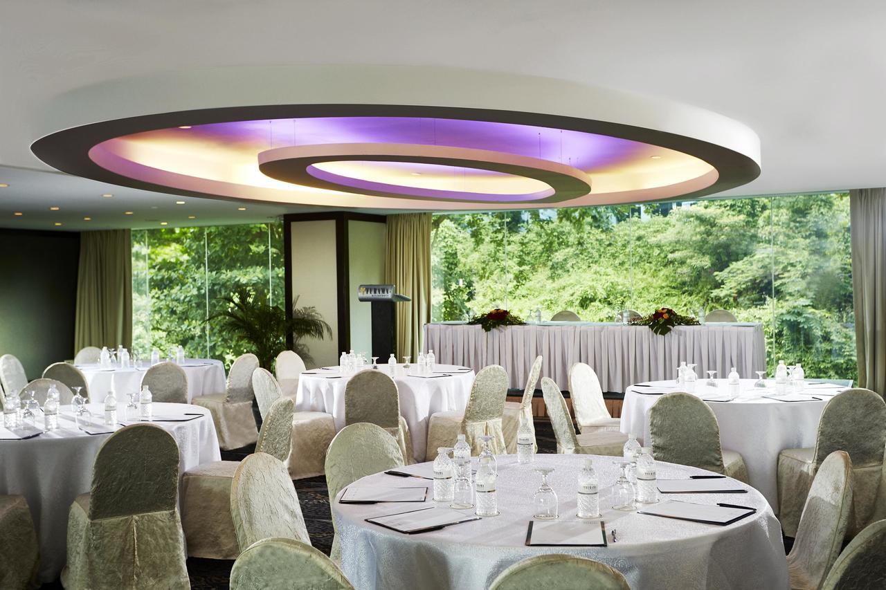Furama Riverfront Hotel 4*