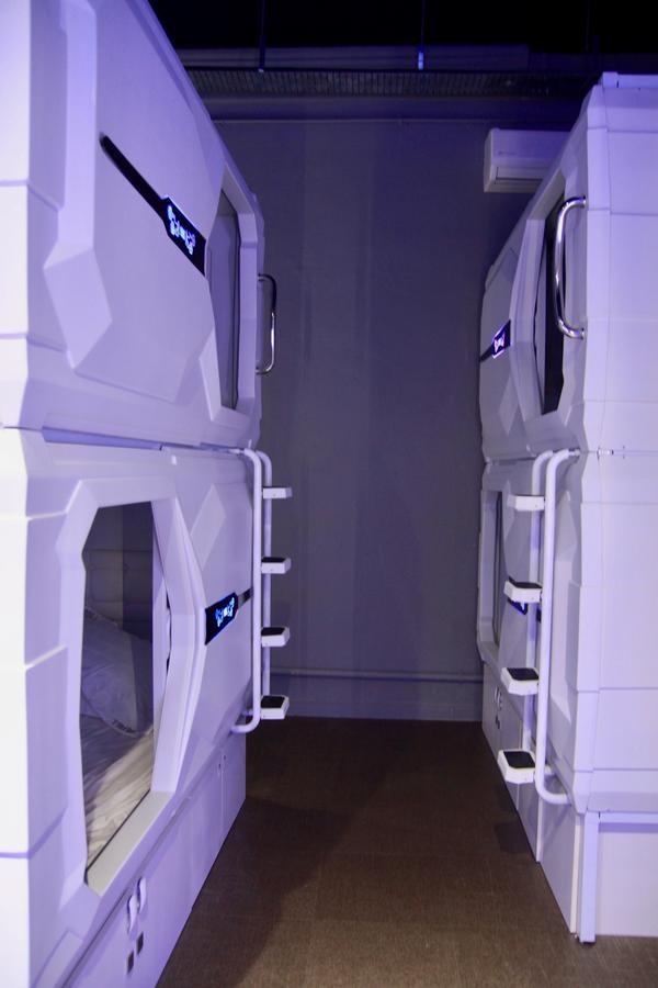 Met A Space Pod @ Little India 2* Singapore