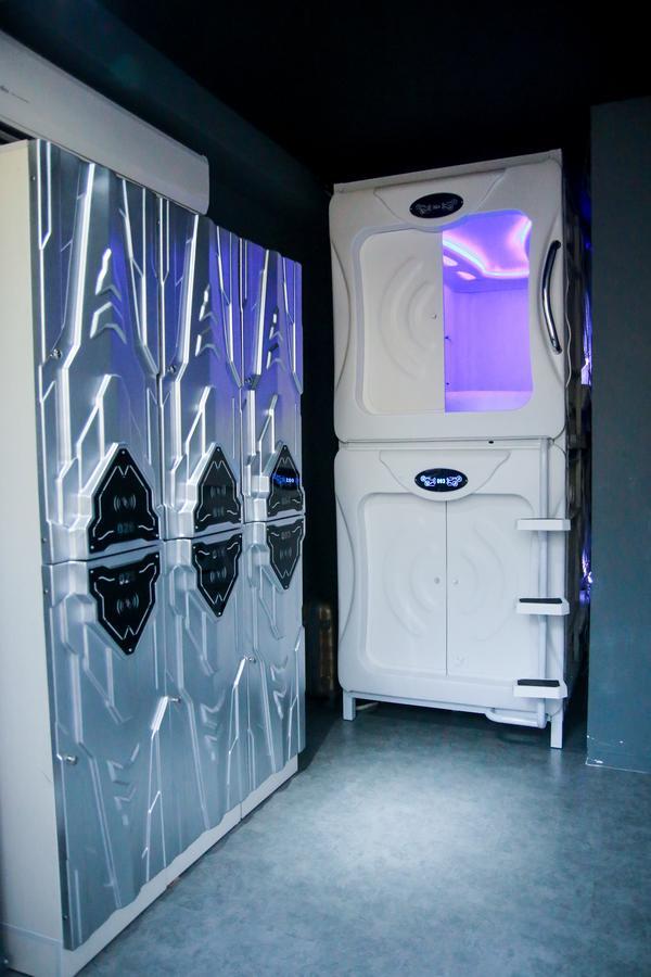Met A Space Pod @ Chinatown Capsule hotel Singapore
