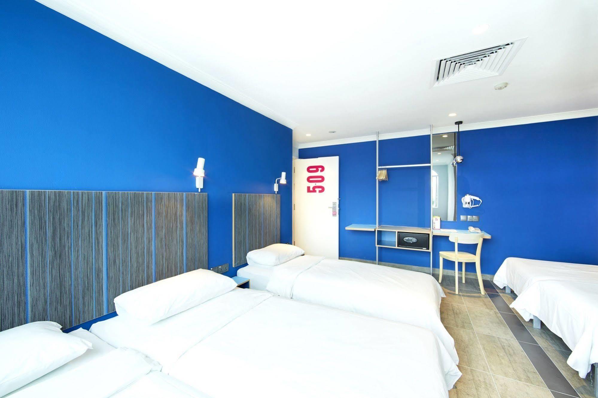 Hotel Hangout At Mt Emily Singapore