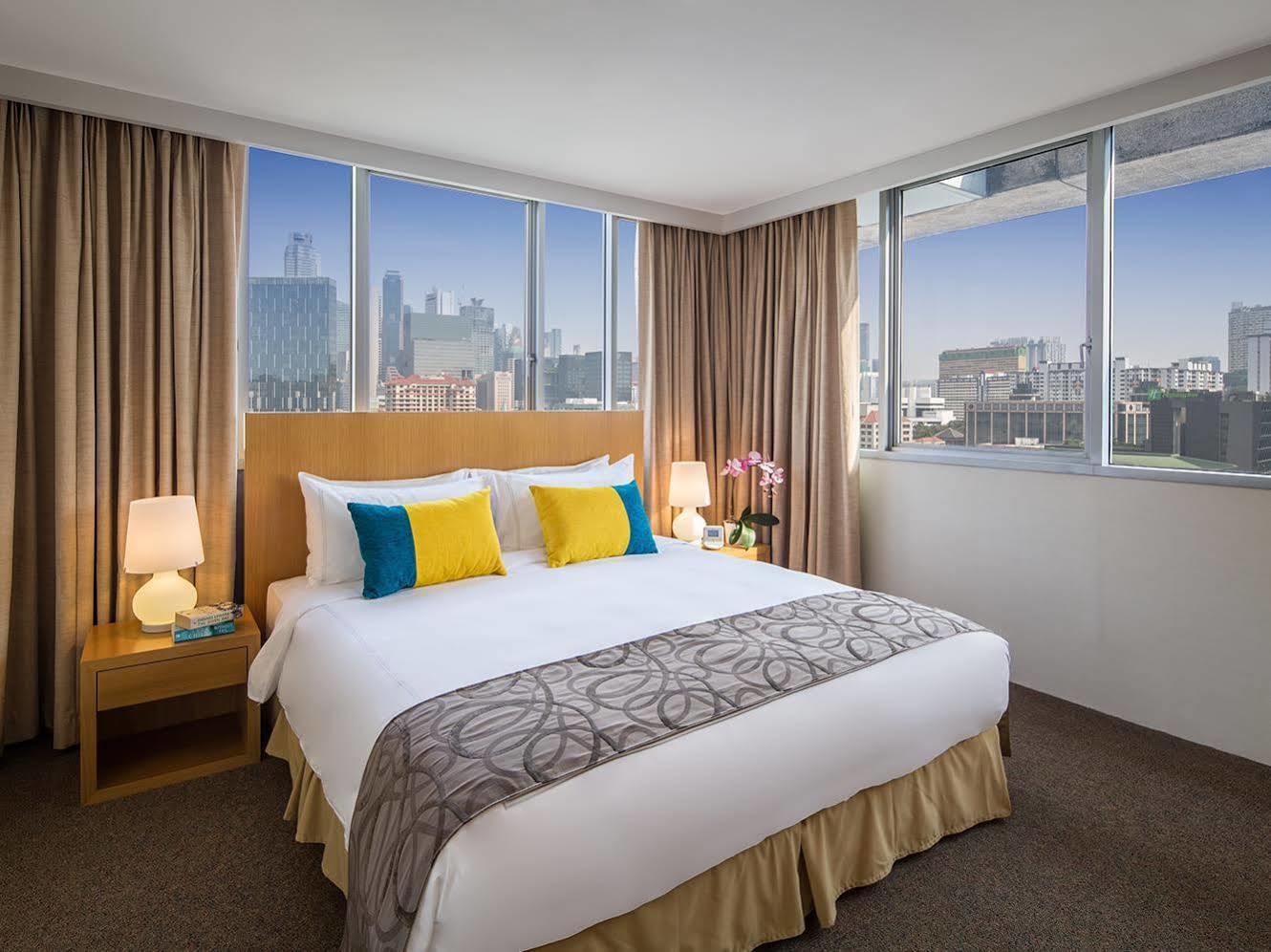 Park Avenue Clemenceau Aparthotel 4*