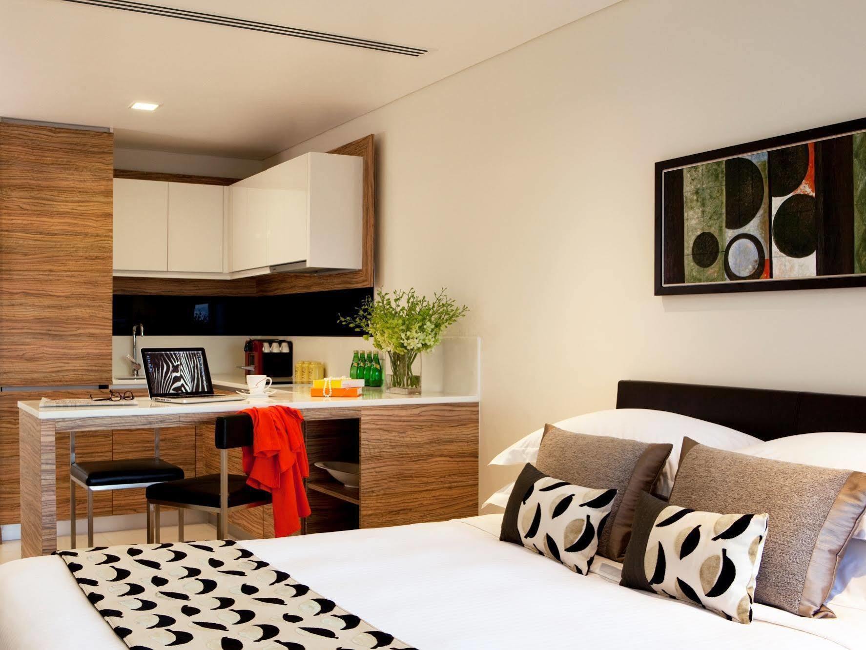 Novotel Living Orchard Aparthotel 4*