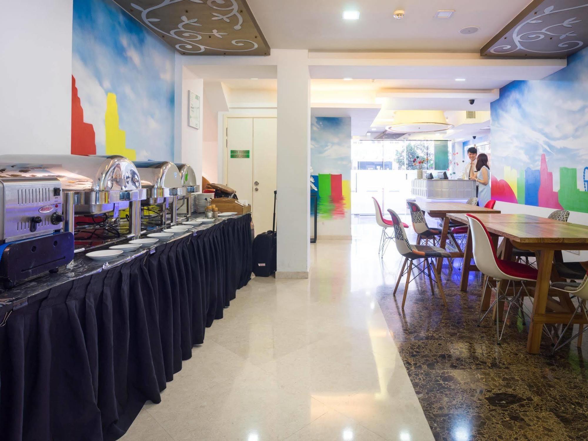 Hotel Clover The Arts 3*