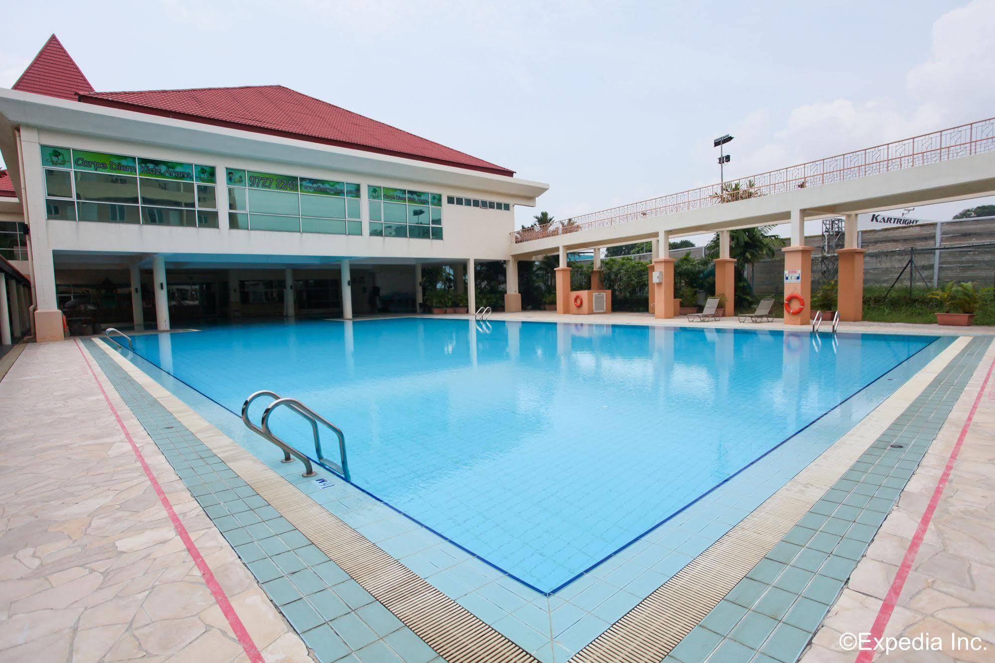 Cove D'arena Aparthotel