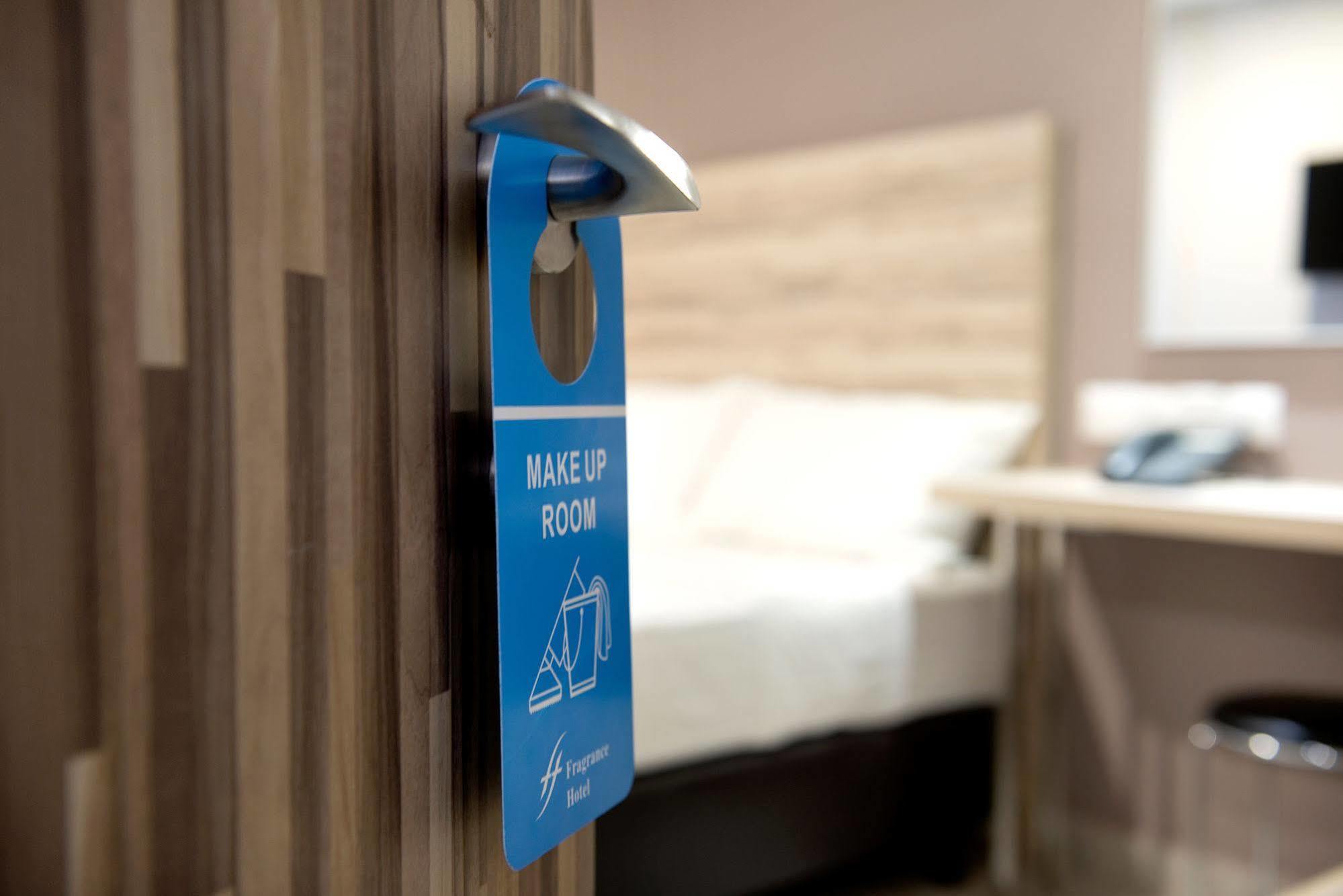 Ibis Budget Crystal 2*