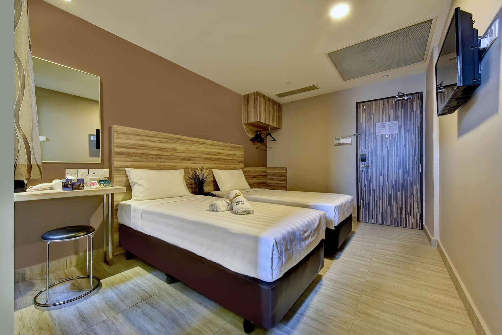 Ibis Budget Crystal 2* Singapore