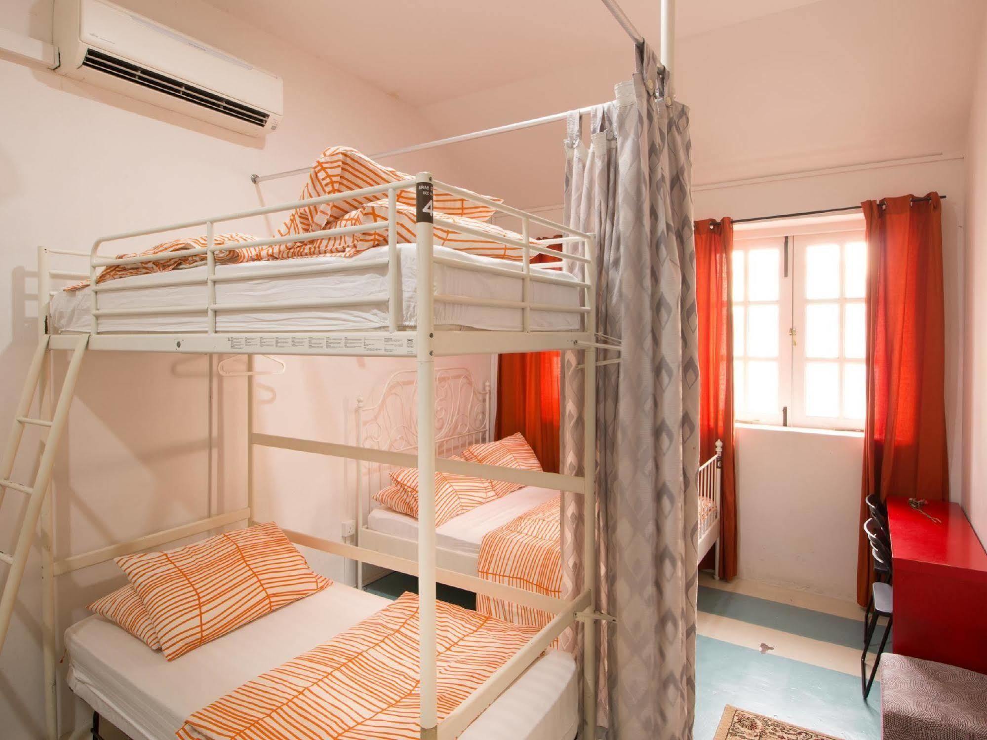 Drop Hostel *