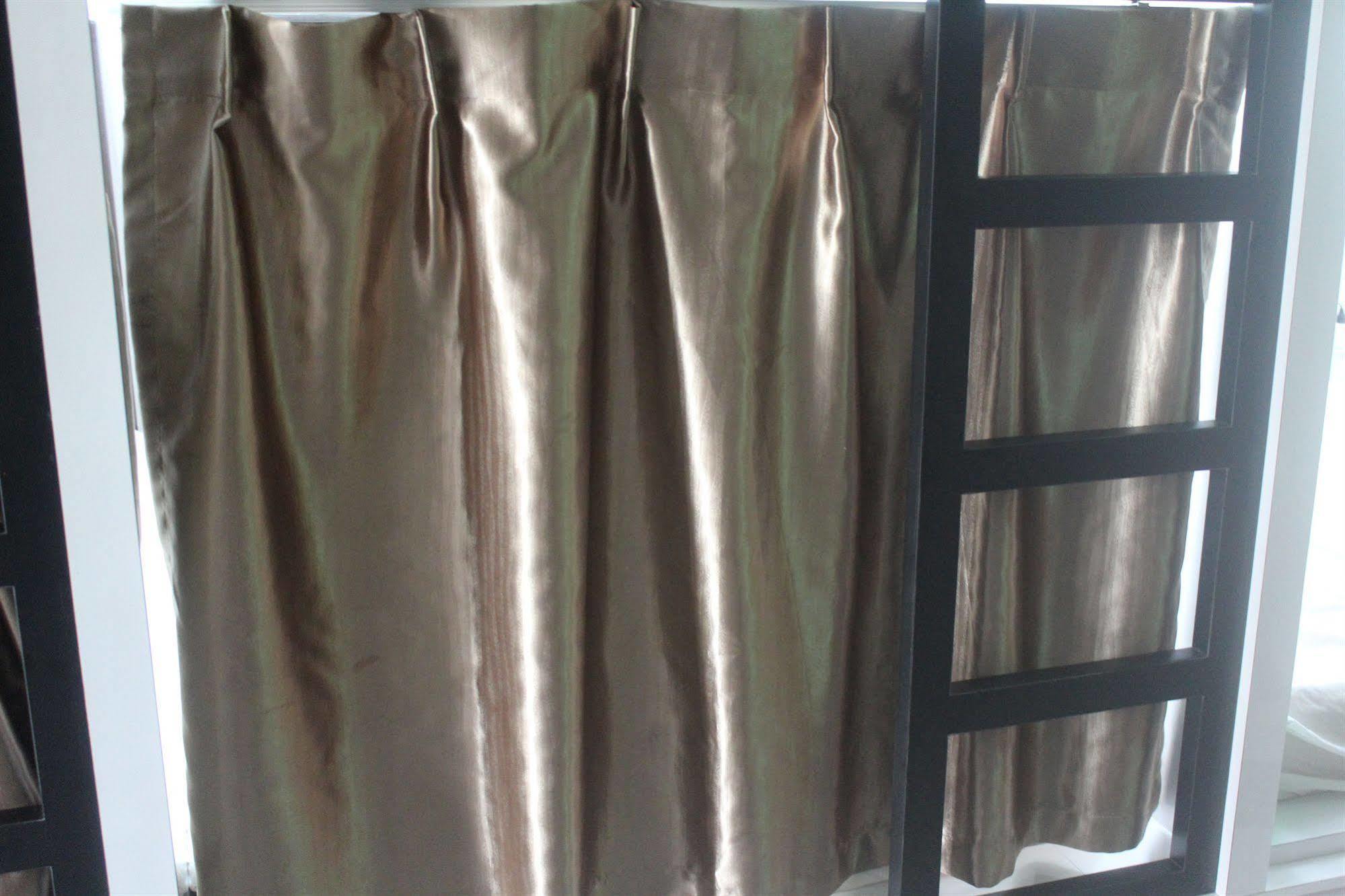 Capsule hotel Vintage Boutique Capsule @ Little India Singapore