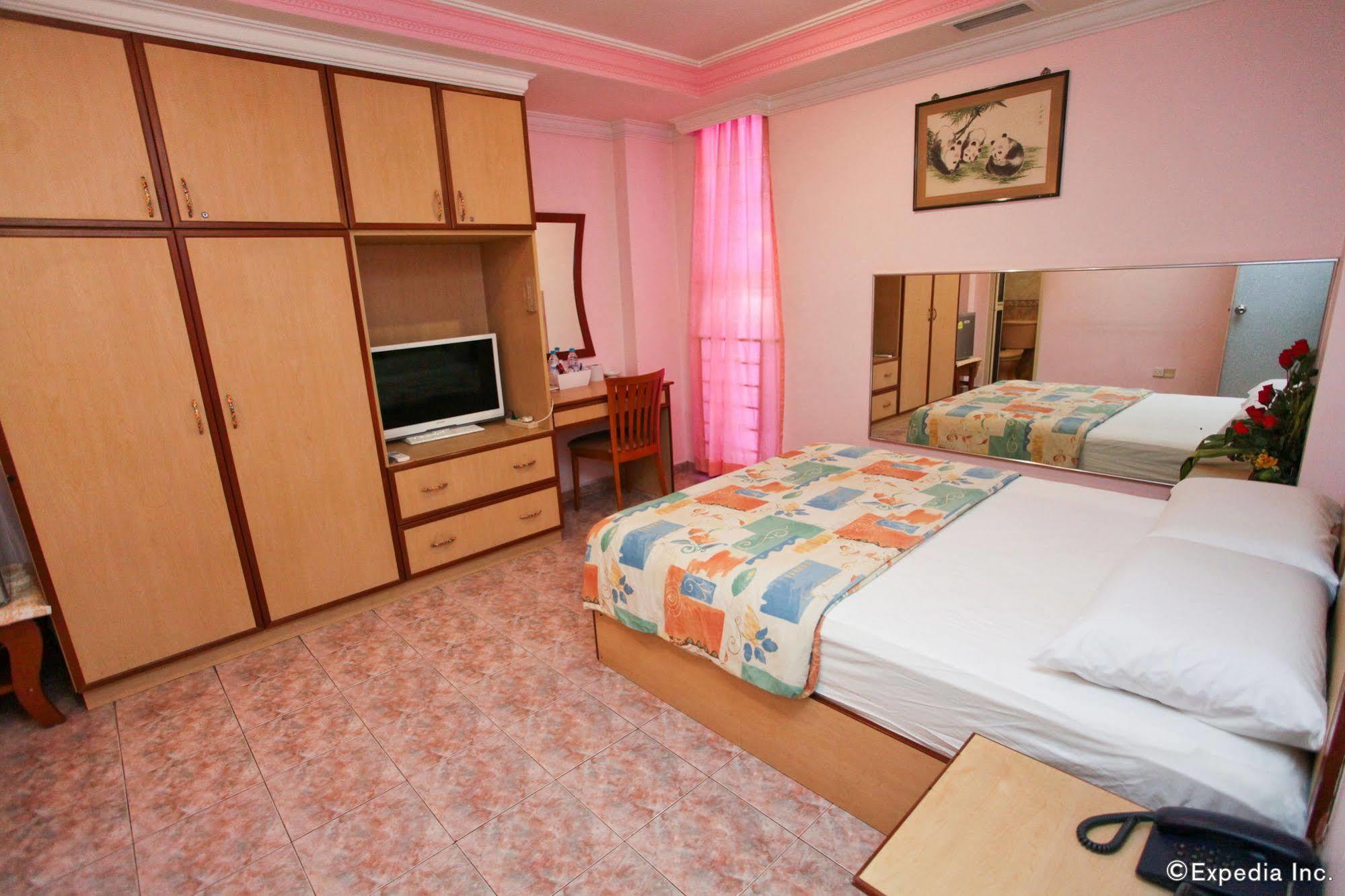 Fuji Hotel 2*