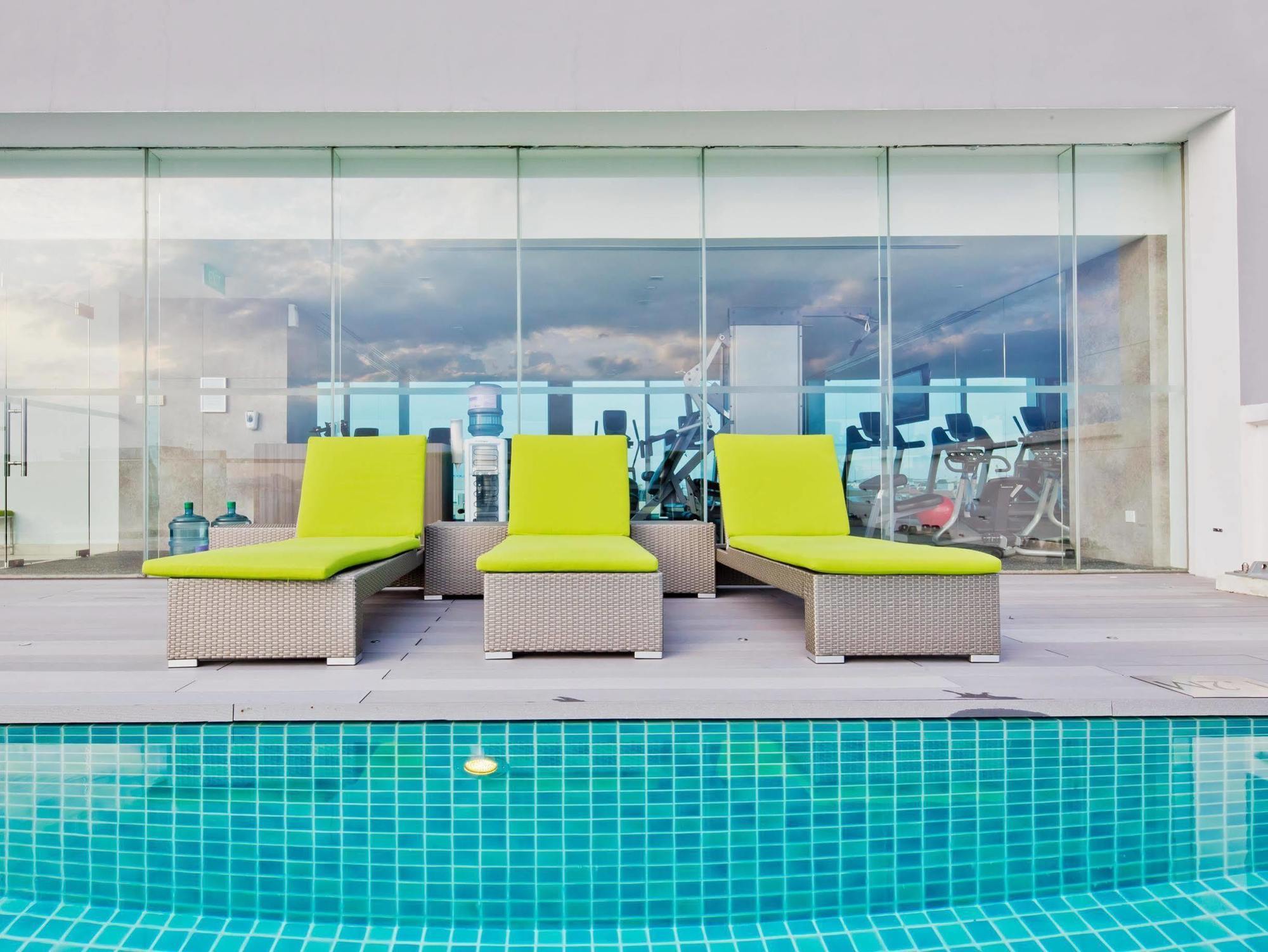 Park Avenue Changi 4*