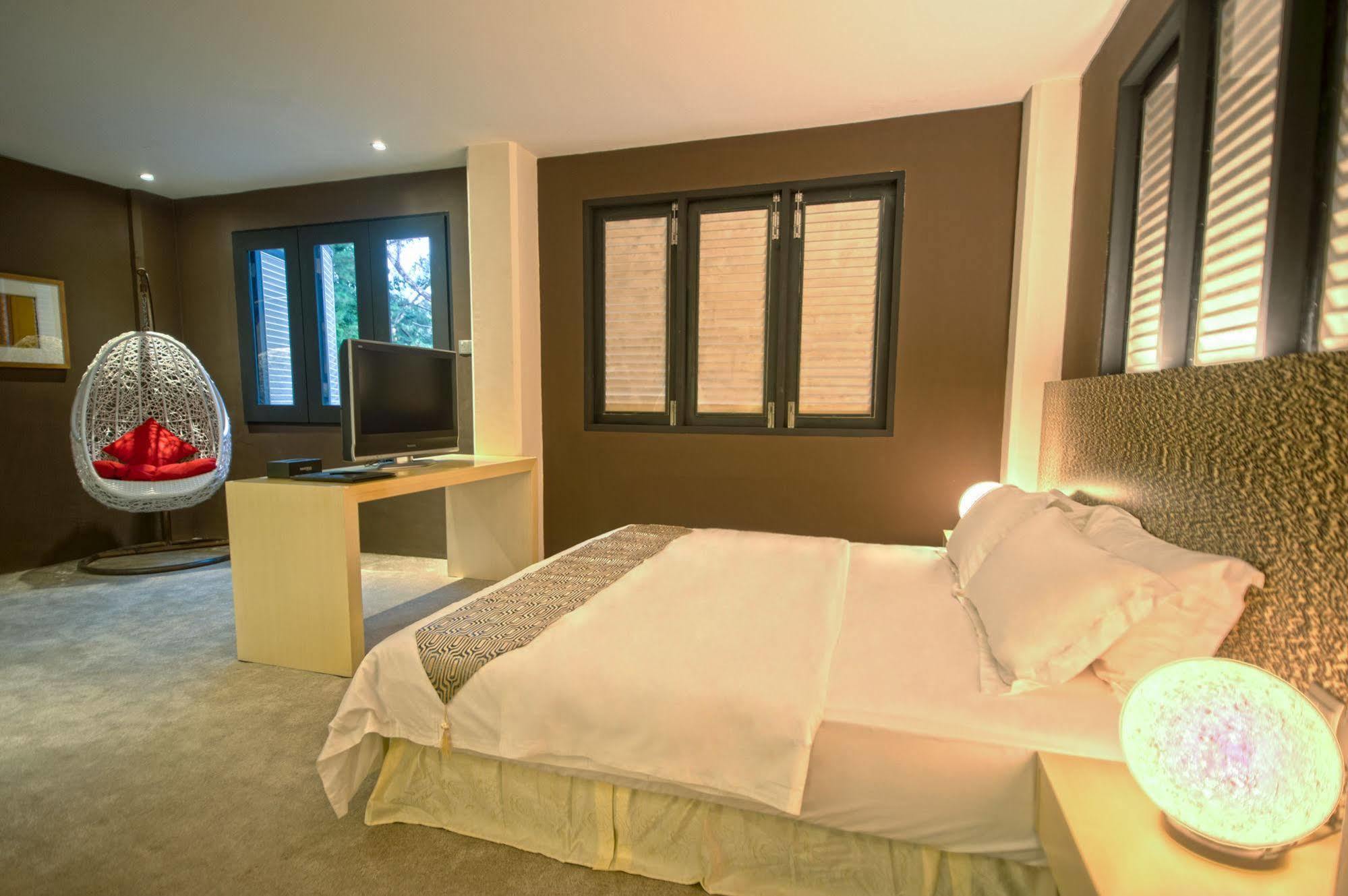 Raintr33 Hotel Singapore