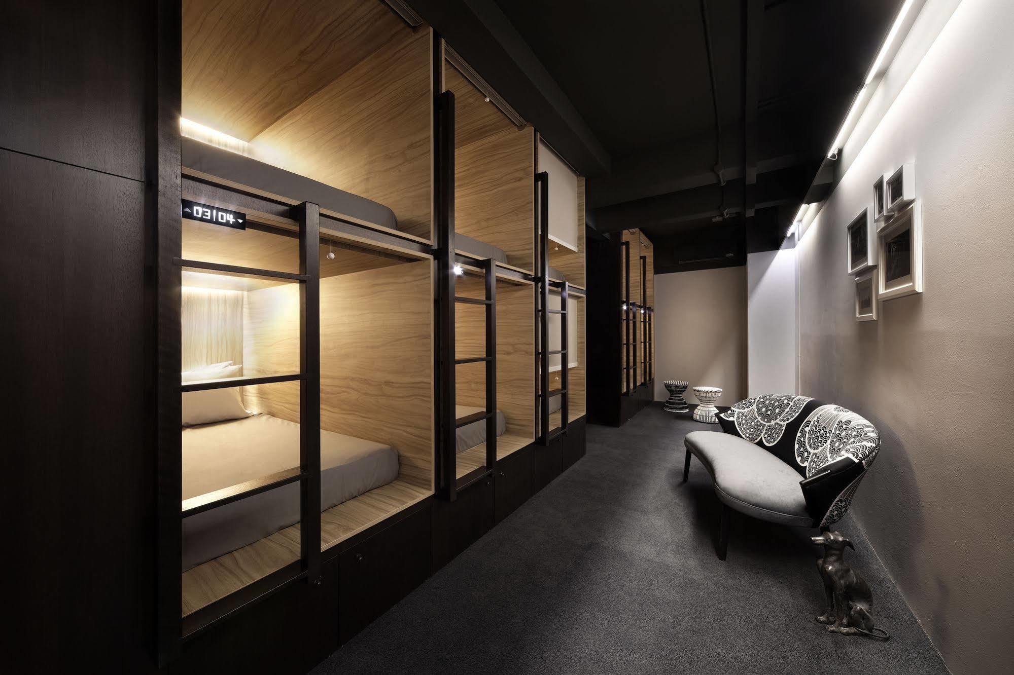 The Pod At Road Boutique Capsule Hotel kapsul 2*