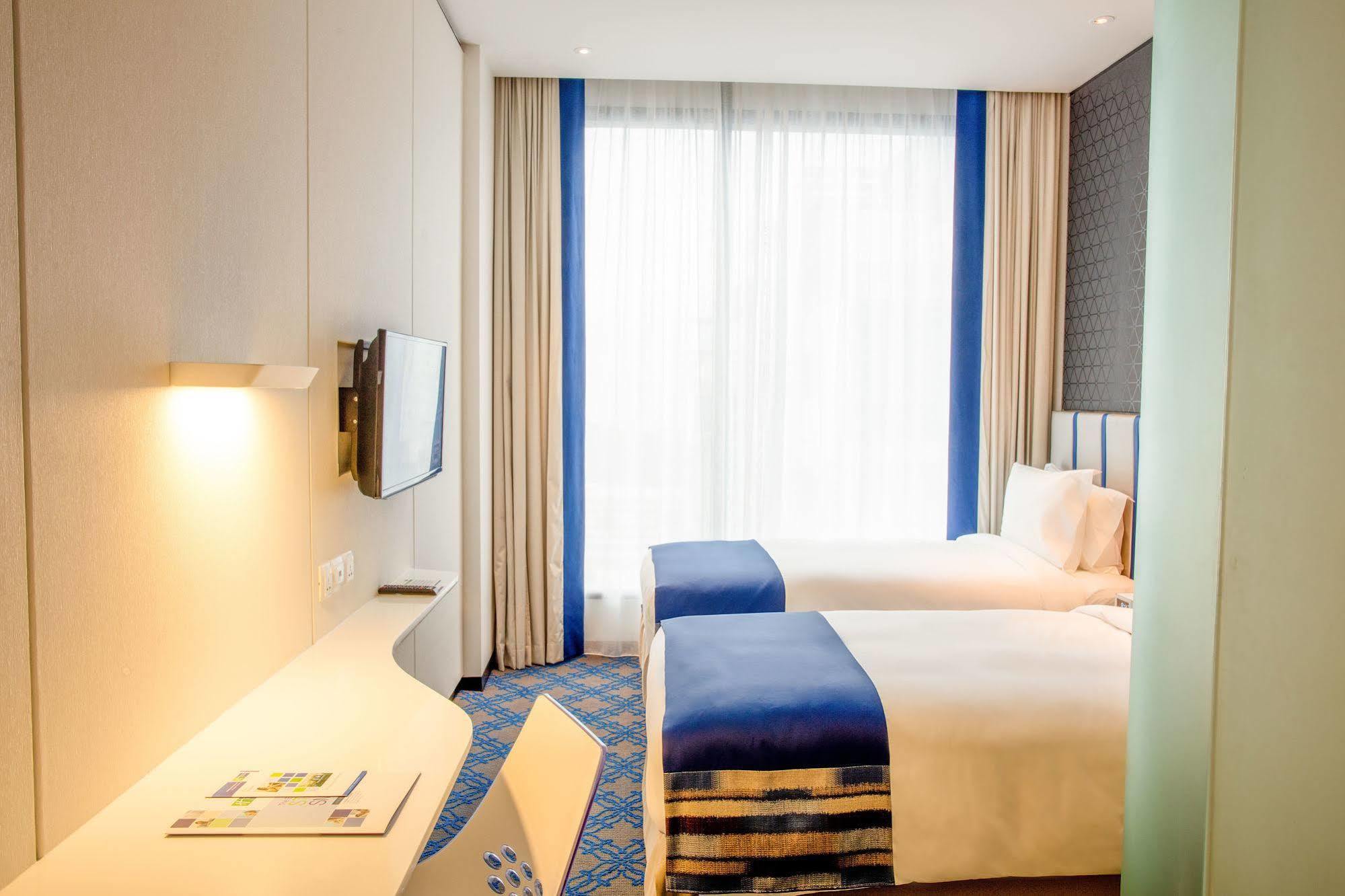 Hotel Express Katong By Ihg 4*