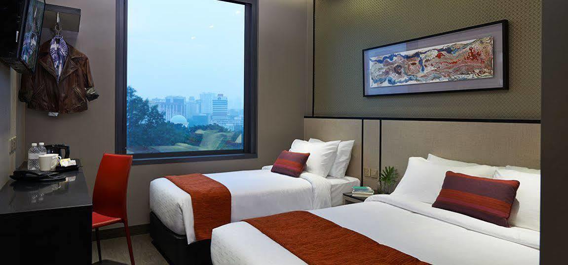 Boss Hotel 4*