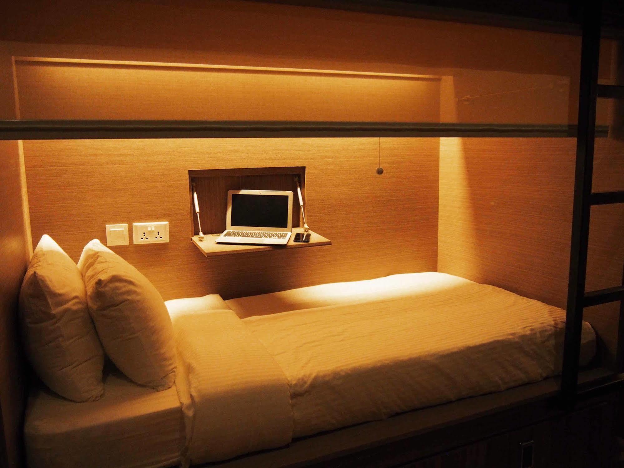 Hotel kapsul Beat. Capsule @ Boat Quay