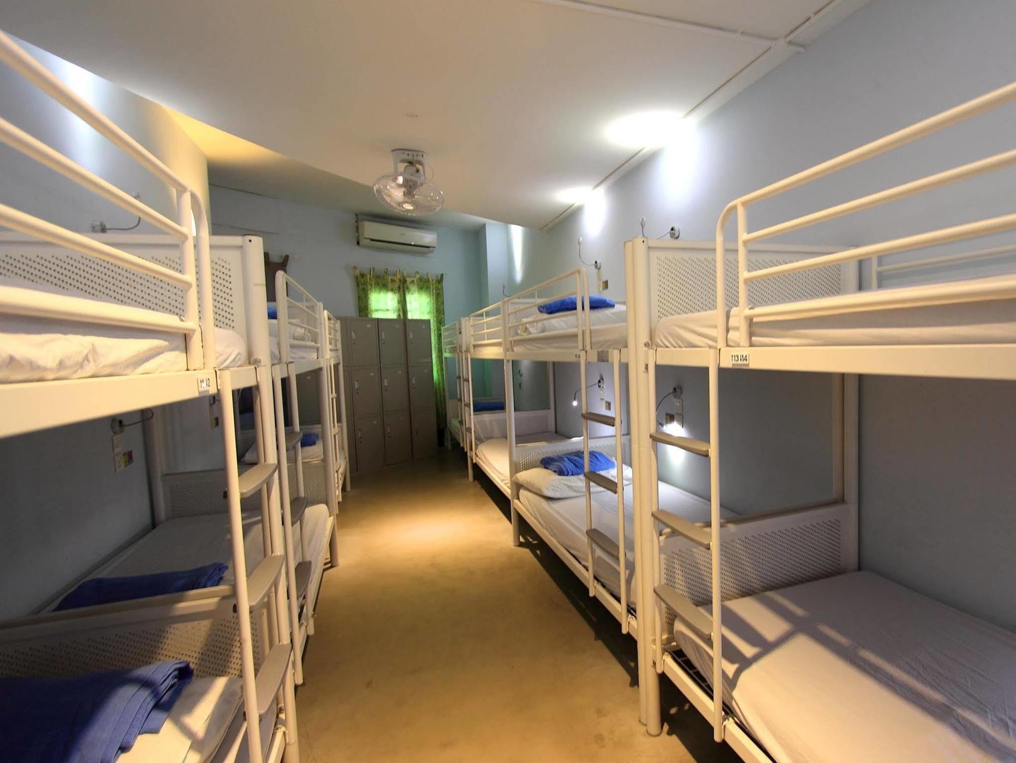 Beat. Sports Hostel Singapore