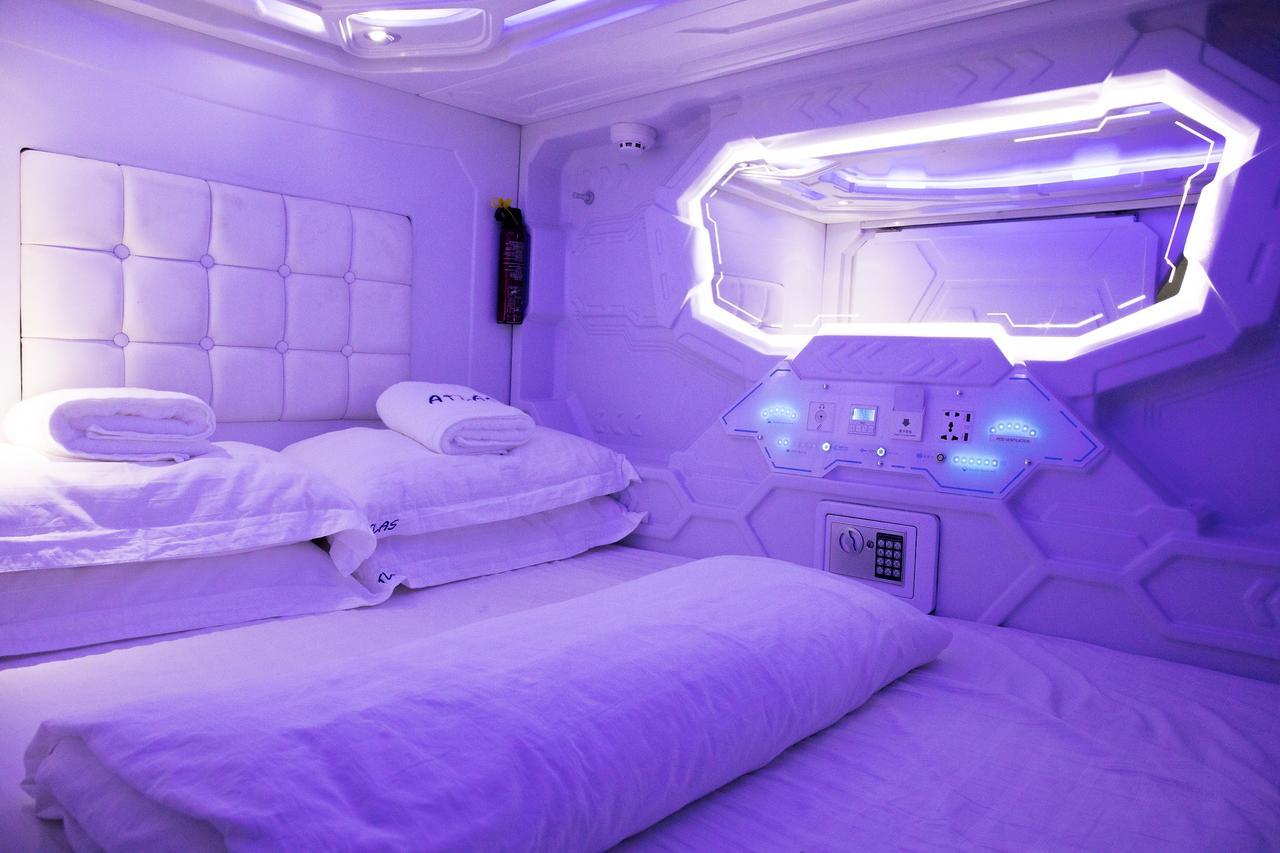 Met A Space Pod @ Little India 2* Singapore