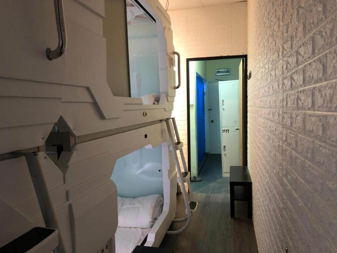 Oh My Pods Hostel Singapore