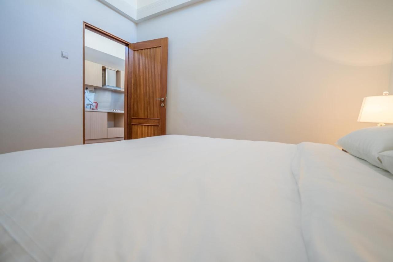 Clubhouse Residences Serviced - Staycation Approved Pangsapuri Singapura
