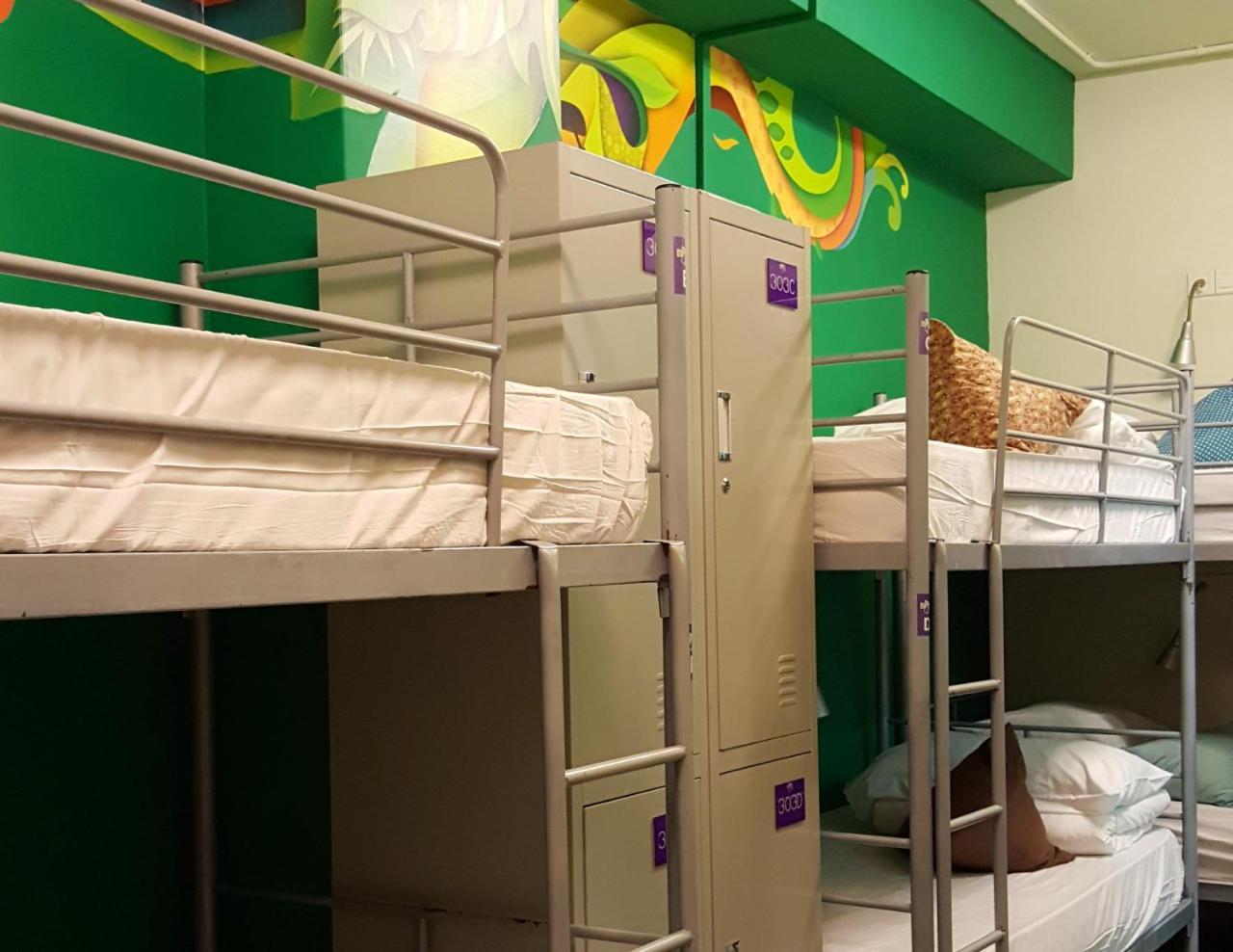 Five Stones Hostel Singapore