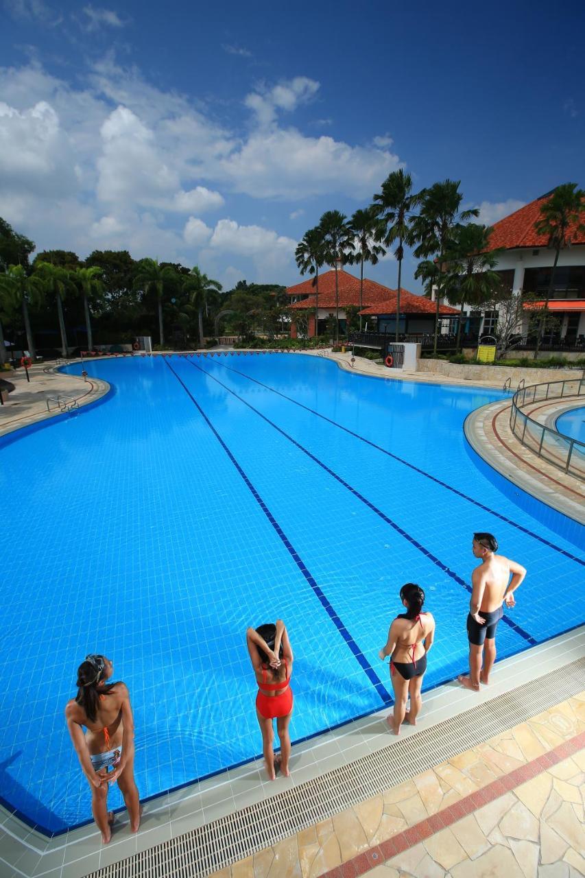 National Service & Country Club * Singapore