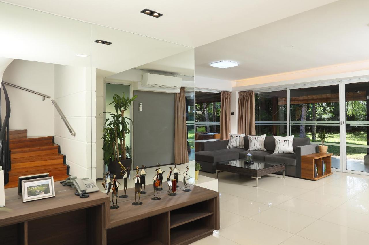 Resort National Service & Country Club Singapore