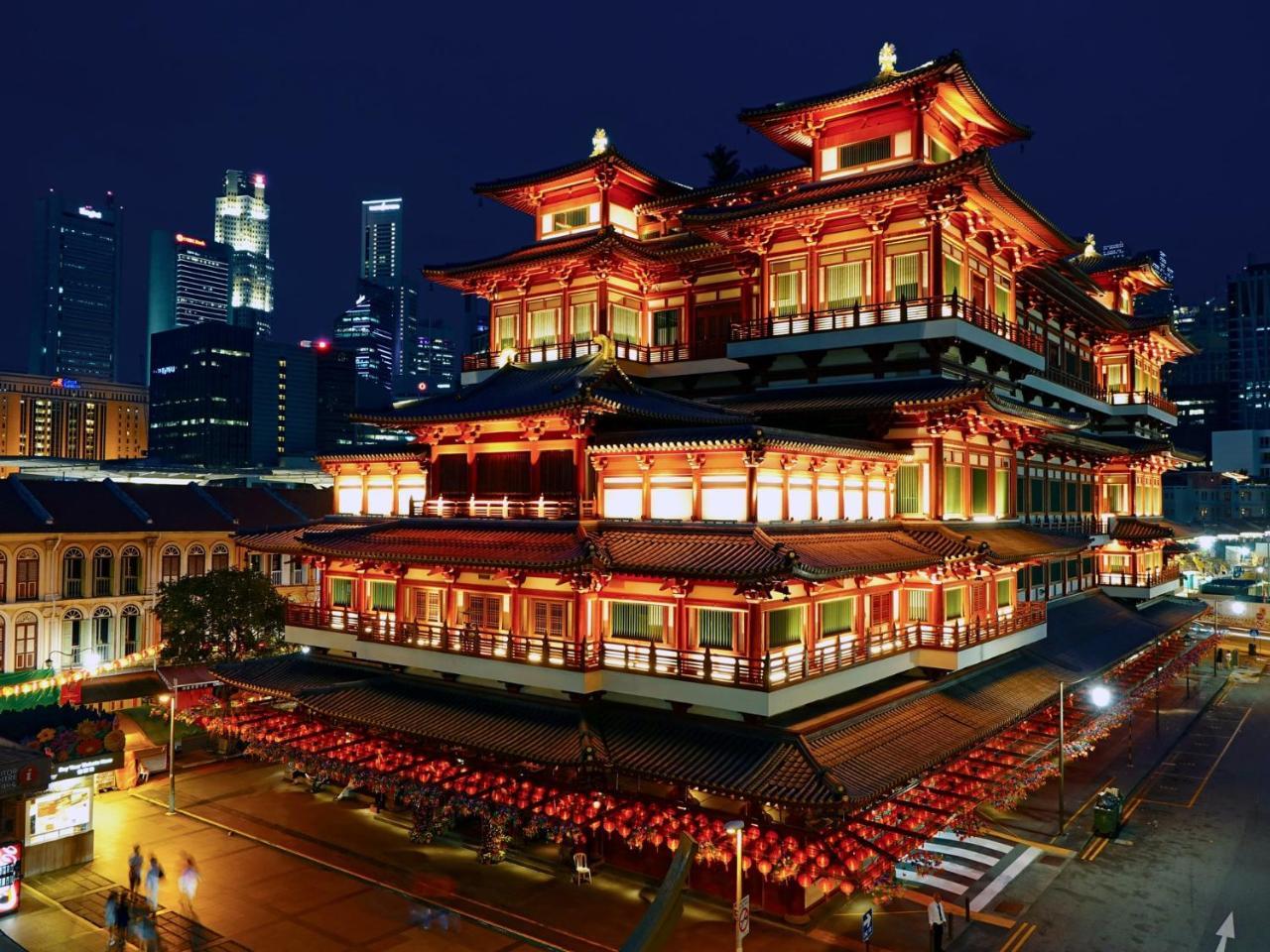 Wink At Mosque Street Capsule hotel Singapore