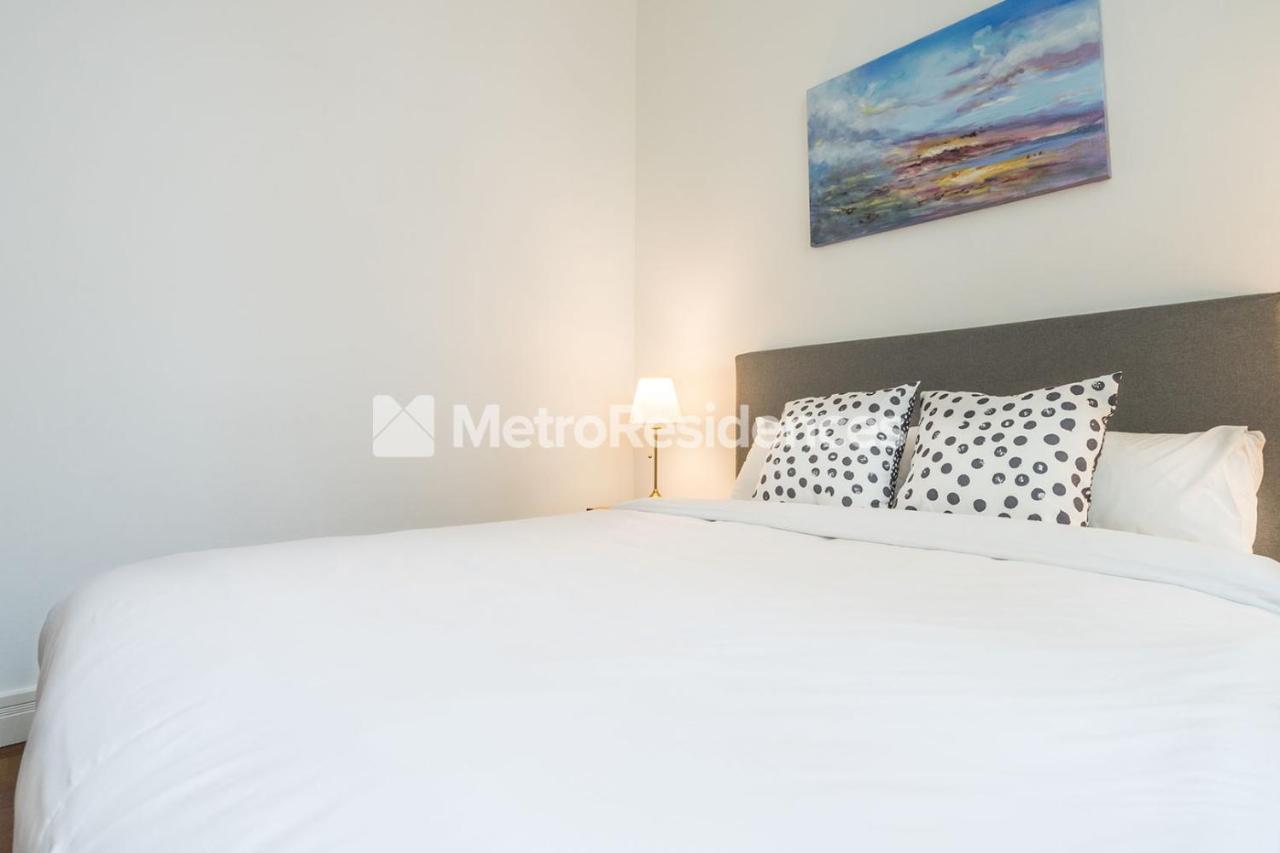 Clubhouse Residences Serviced - Staycation Approved Pangsapuri Singapura