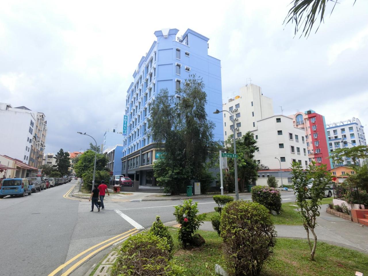 Apartment 38 Lorong 8 Geylang