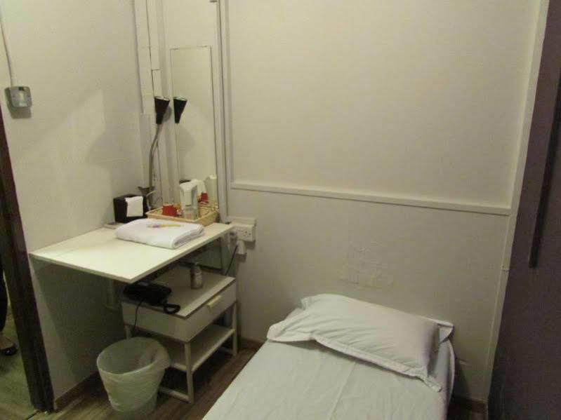 Capsule hotel Cube Family Boutique Capsule At Chinatown Singapore