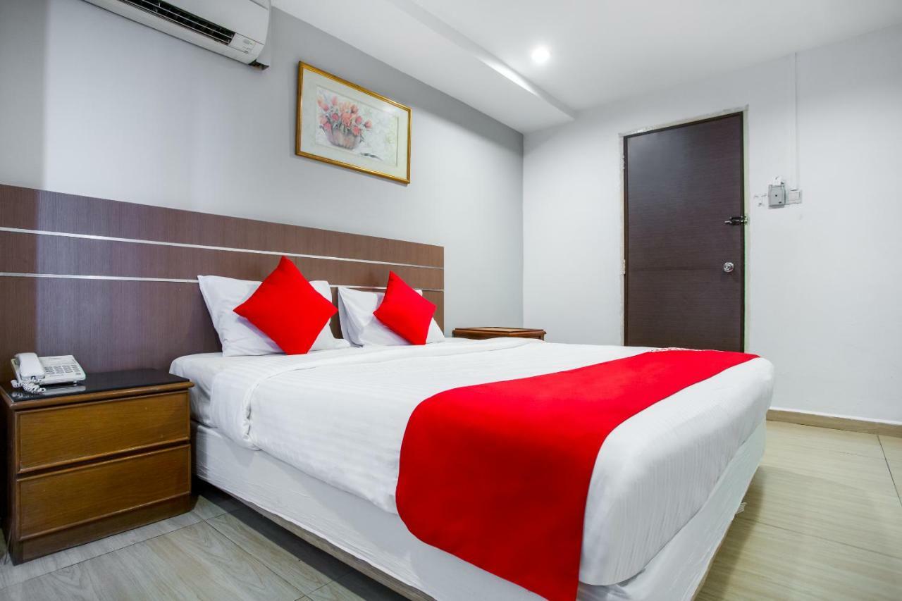 Hotel Oyo 106 2*
