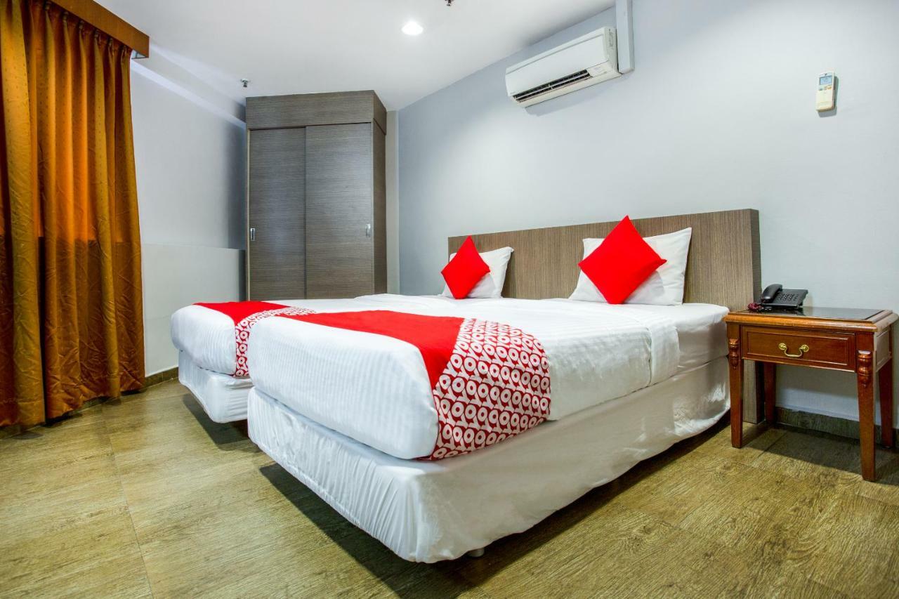 Hotel Oyo 106