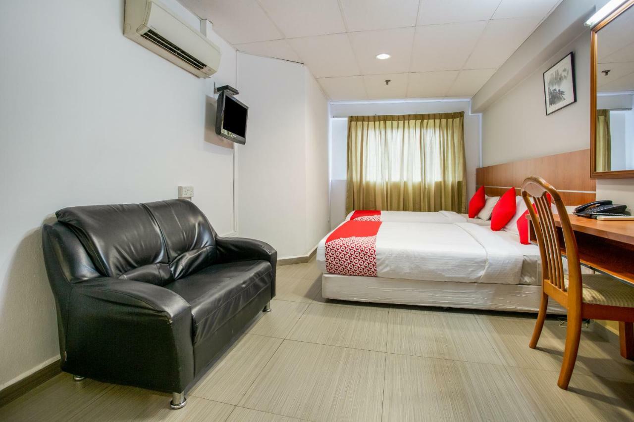 Hotel Oyo 106