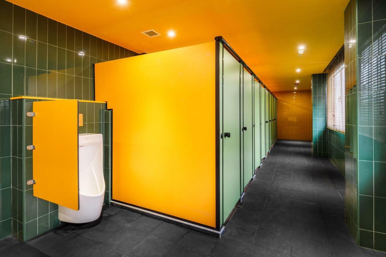 Circular House Capsule hotel 2*
