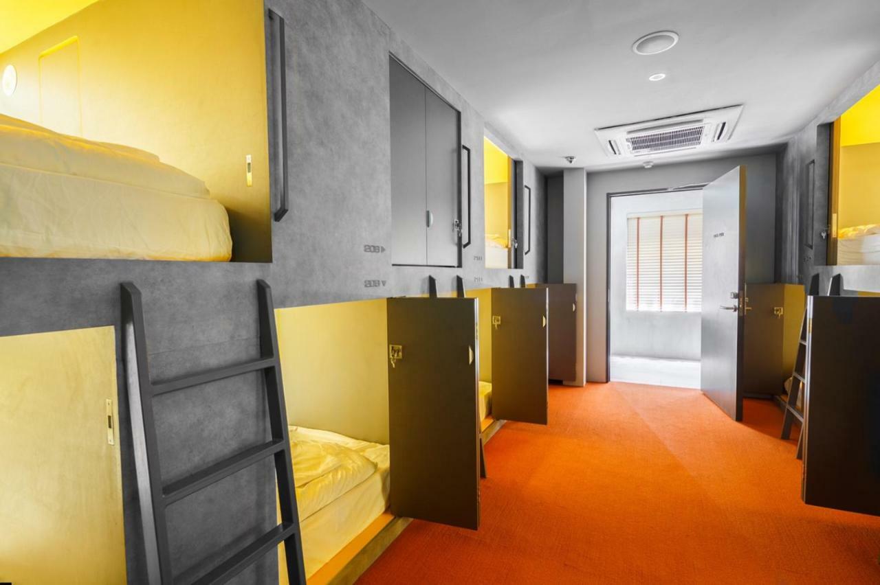 Capsule hotel Circular House