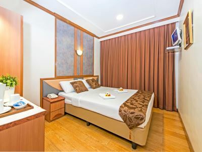 81 Premier Princess 2* Singapura