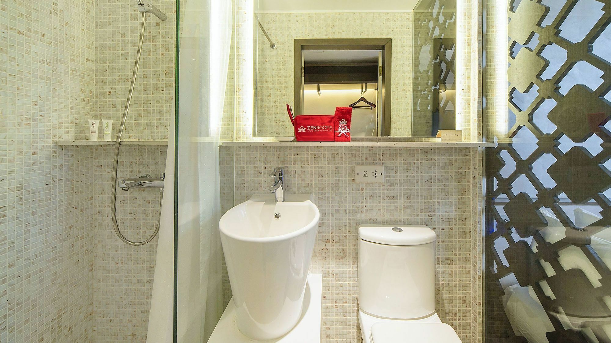Hotel Zen Premium Outram Park