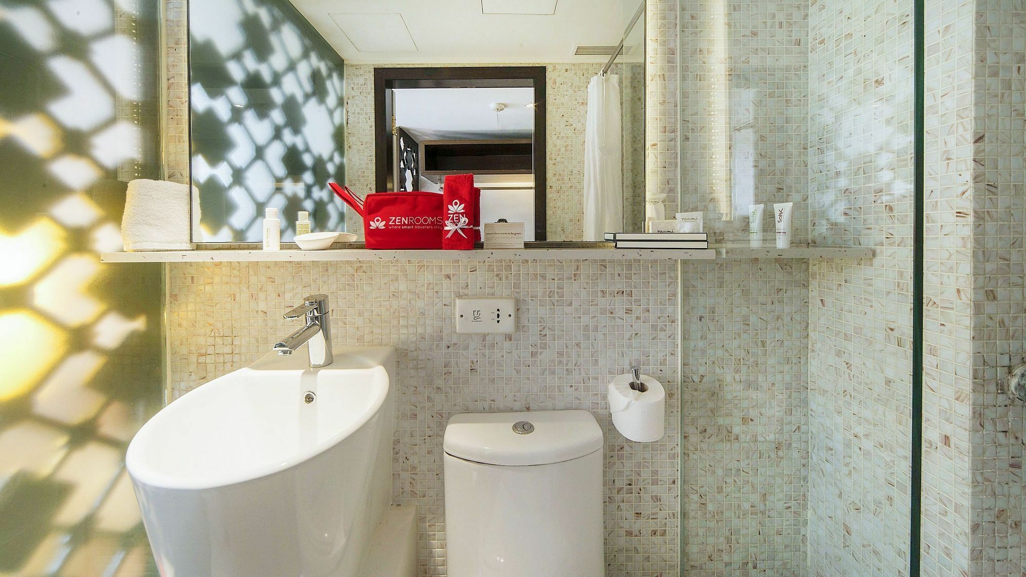 Zen Premium Outram Park Hotel