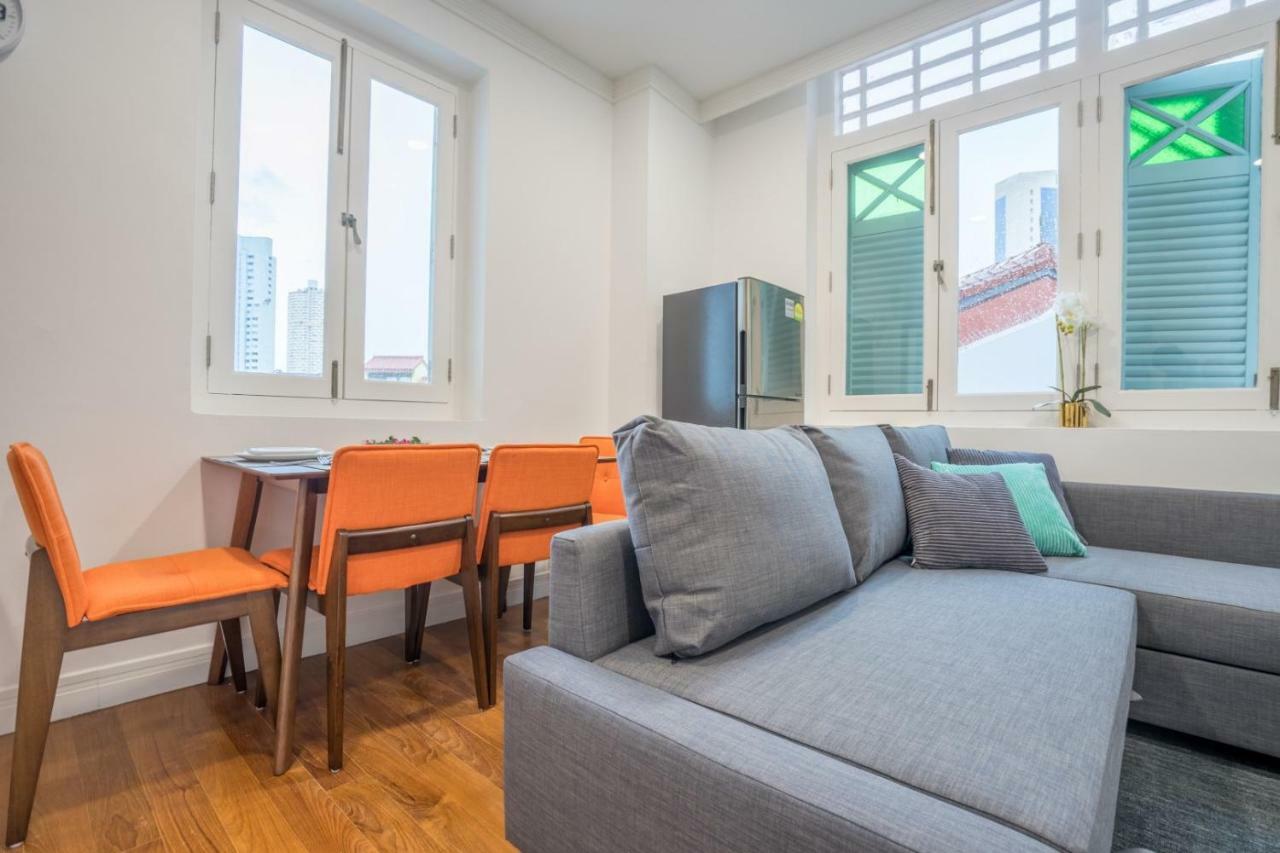 Clubhouse Residences Serviced - Staycation Approved Apartemen *